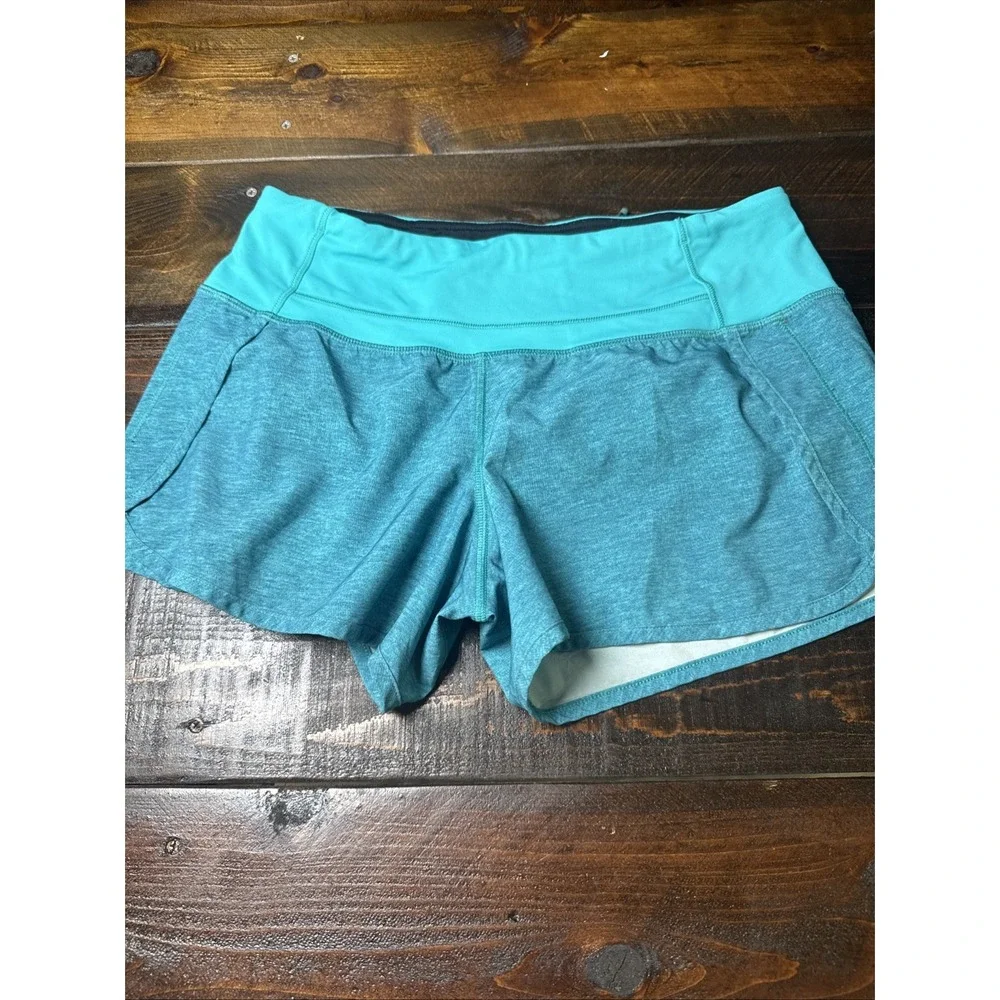 Lululemon Shorts Women's 4 Blue Teal‎ Running 4 Inseam Zip Pocket Lined